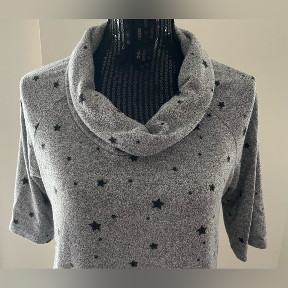 Coin 1804 Grey & Black Star Stretchy Top Size Medium - Picture 2 of 10